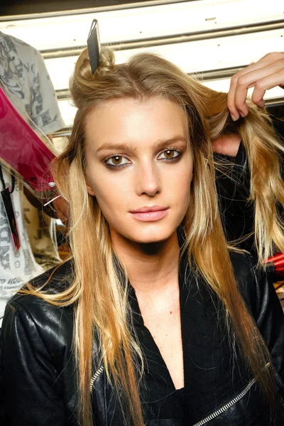 Look 18